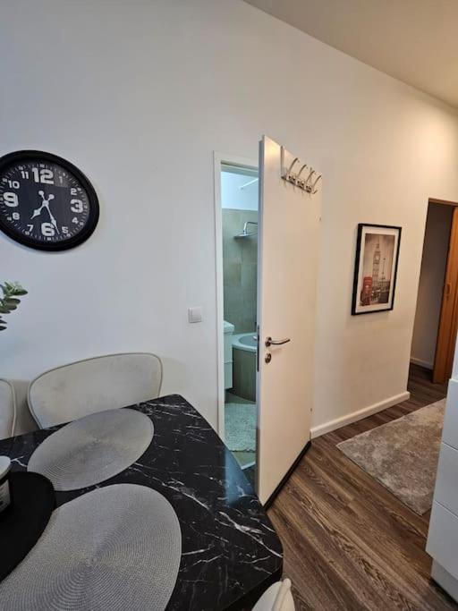 Affordable Suite In Vienna'S Hotpoint Esterno foto