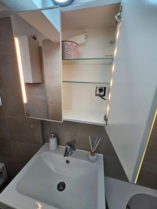 Affordable Suite In Vienna'S Hotpoint Esterno foto